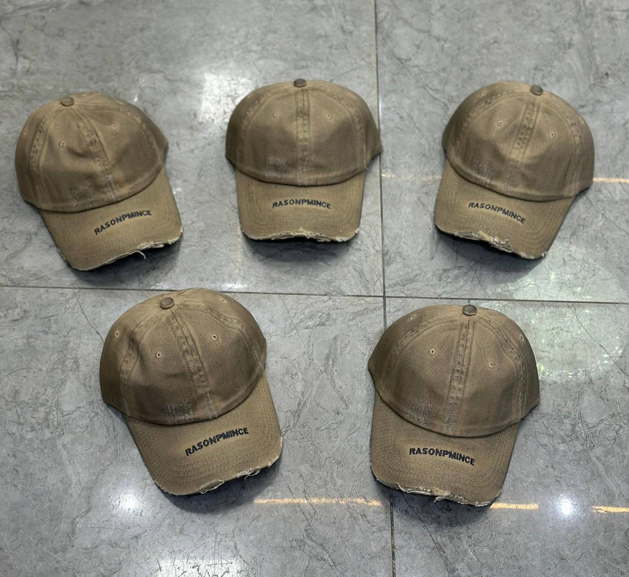 caps